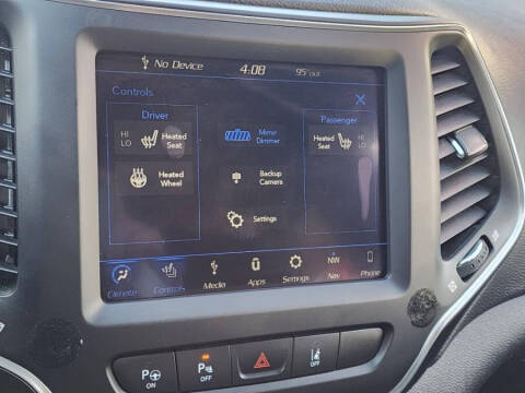 2023 Jeep Cherokee Altitude Lux