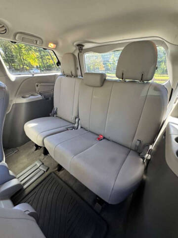 2016 Toyota Sienna XLE 8-Passenger