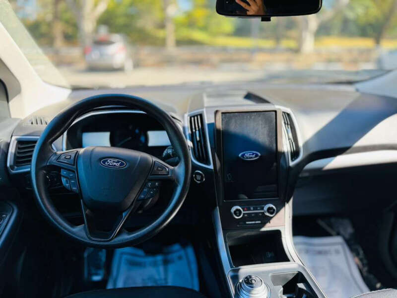 2021 Ford Edge SE