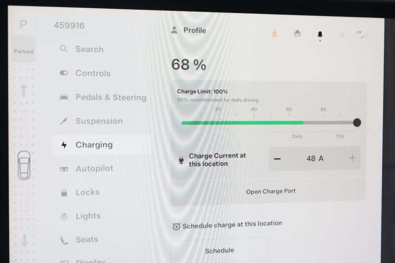 2022 Tesla Model S Plaid