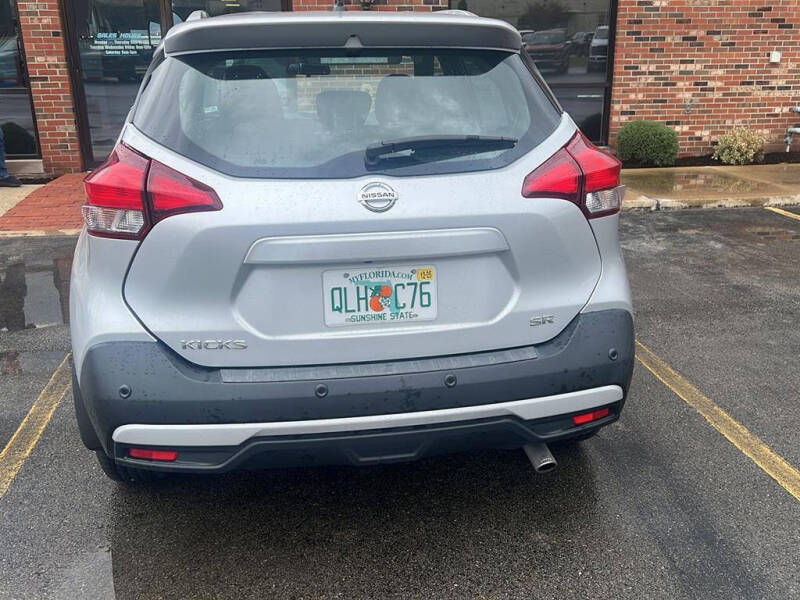 2020 Nissan Kicks SR