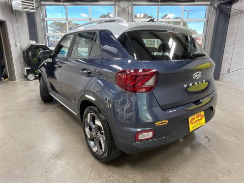 2021 Hyundai Venue Denim