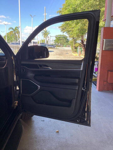 2023 Jeep Wagoneer L Series II