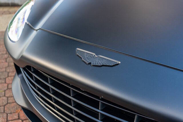 2022 Aston Martin DBX