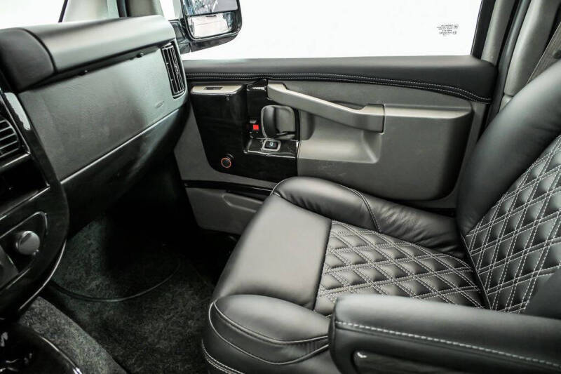 2026 GMC Savana 2500