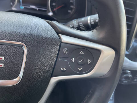 2017 GMC Acadia SLE-2