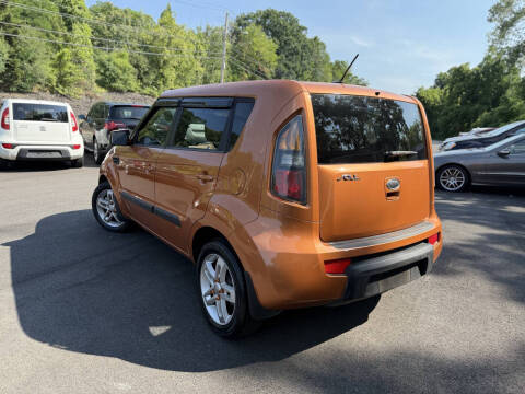 2011 Kia Soul +