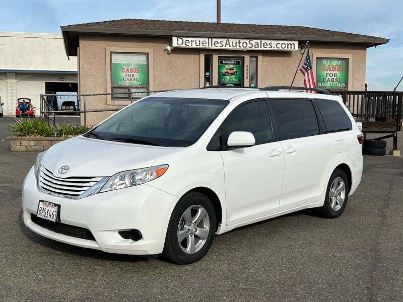 2017 Toyota Sienna for sale at Deruelle's Auto Sales in Shingle Springs CA