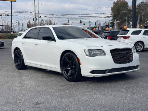 2021 Chrysler 300 for sale at Ole Ben Franklin Motors KNOXVILLE - Clinton Highway in Knoxville TN