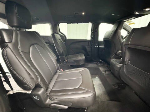 2025 Chrysler Pacifica Pinnacle