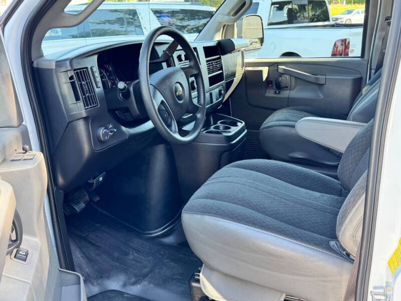 2024 Chevrolet Express 2500