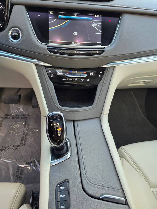 2017 Cadillac XT5 Premium Luxury