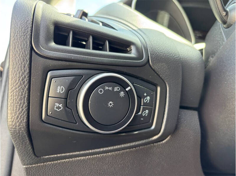 2017 Ford Focus SEL