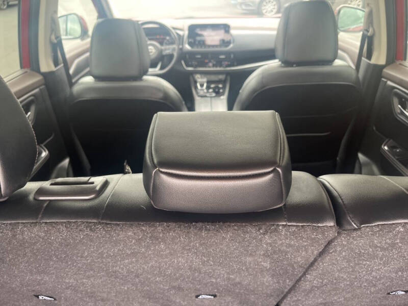 2023 Nissan Rogue SL