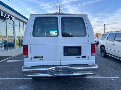 2011 Ford E-Series E-250