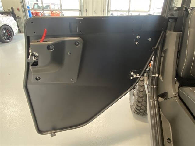 2025 Segway UT10 CREW