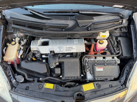 2013 Toyota Prius Three