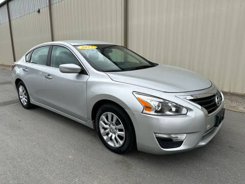 2015 Nissan Altima for sale at Crumps Auto Sales in Jacksonville AR