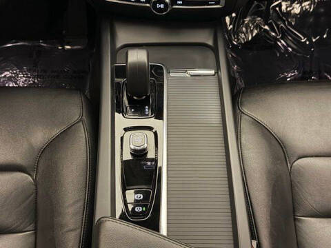 2024 Volvo S60 B5 Core Dark Theme