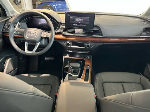 2025 Audi Q5 quattro Premium Plus 40 TFSI