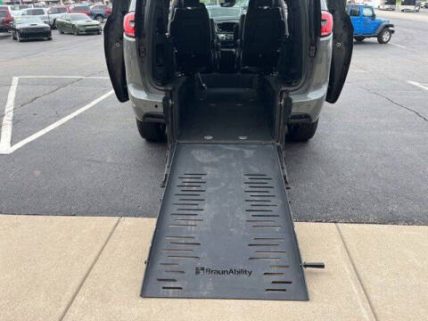 2021 Chrysler Pacifica Touring L
