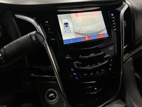 2018 Cadillac Escalade Platinum