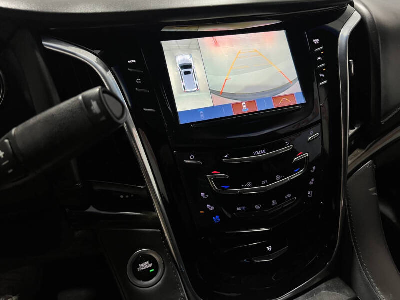 2018 Cadillac Escalade Platinum