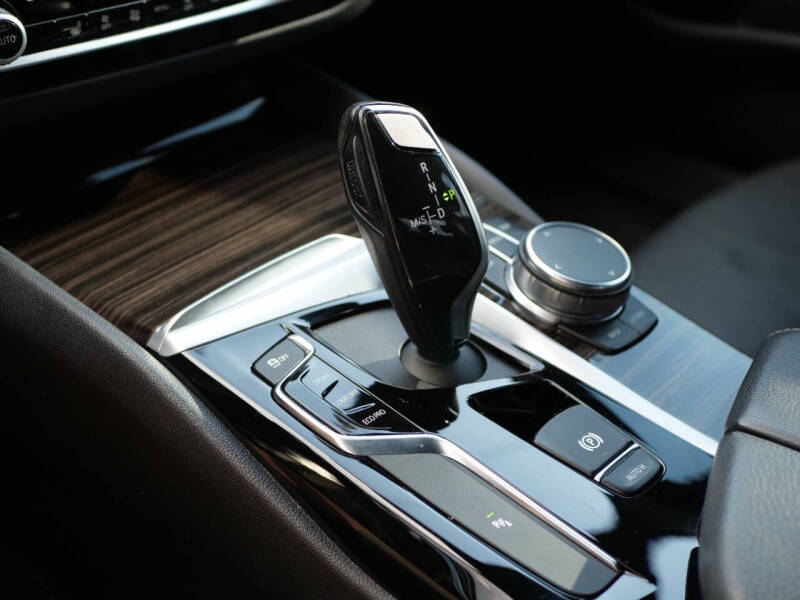 2019 BMW 5 Series 540i