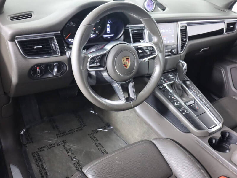 2017 Porsche Macan