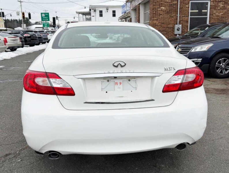 2011 Infiniti M37 x