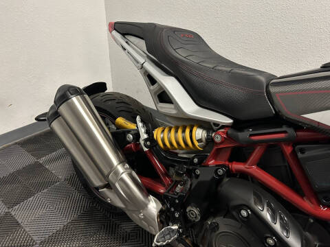 2022 Indian FTR CARBON
