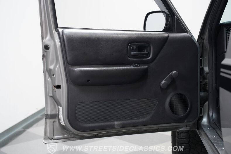 2000 Jeep Cherokee SE