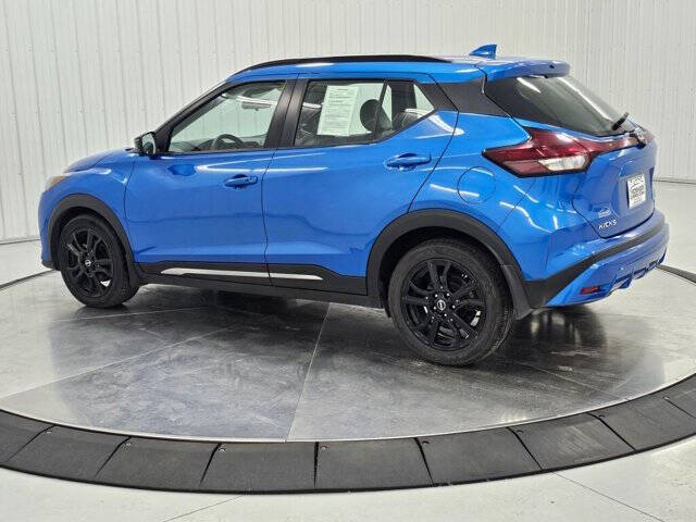 2023 Nissan Kicks SR