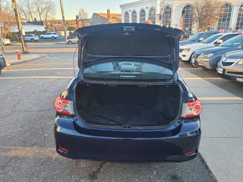 2011 Toyota Corolla LE