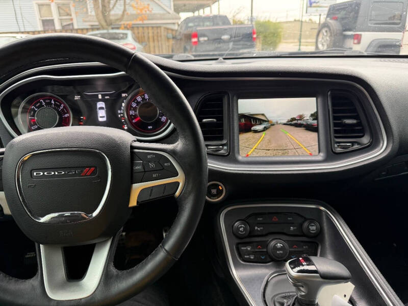 2016 Dodge Challenger SXT