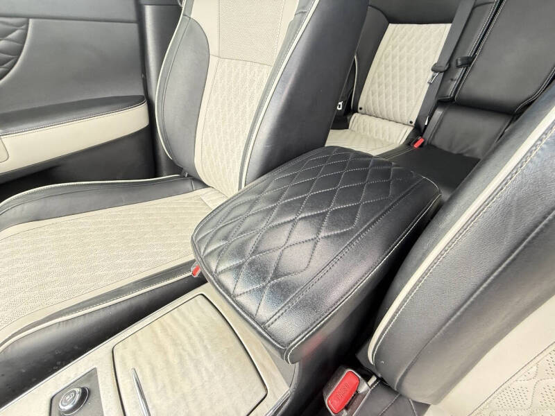 2017 Infiniti QX70