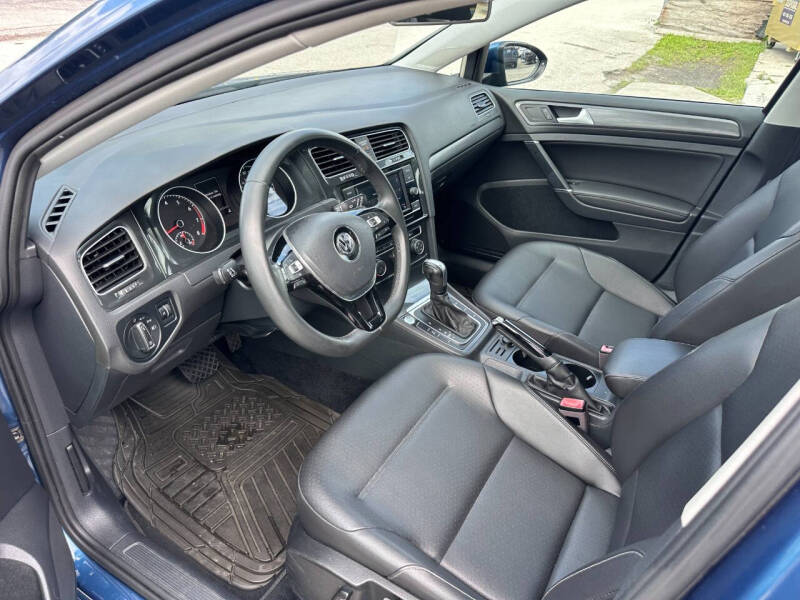 2020 Volkswagen Golf TSI