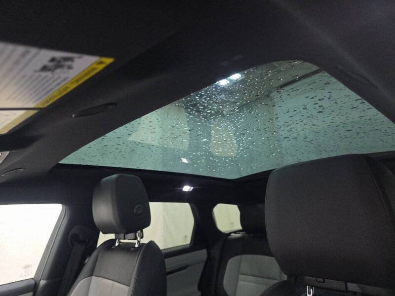 2023 Land Rover Range Rover Evoque P250 R-Dynamic SE