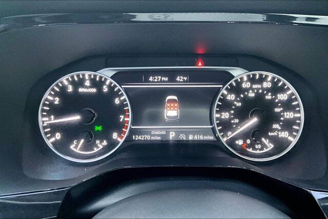 2022 Nissan Pathfinder SV