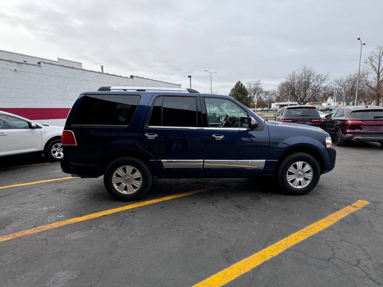 2013 Lincoln Navigator for sale at Dynasty Auto Sales in Eastpointe, MI