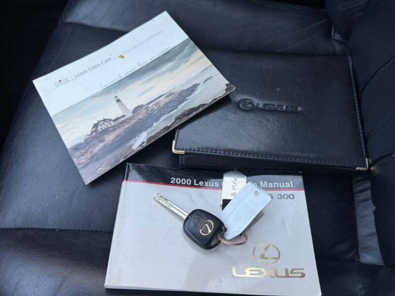 2000 Lexus ES 300