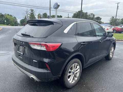 2020 Ford Escape SE