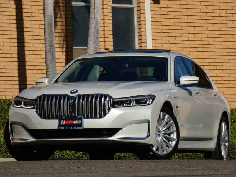 2022 BMW 7 Series 745e xDrive