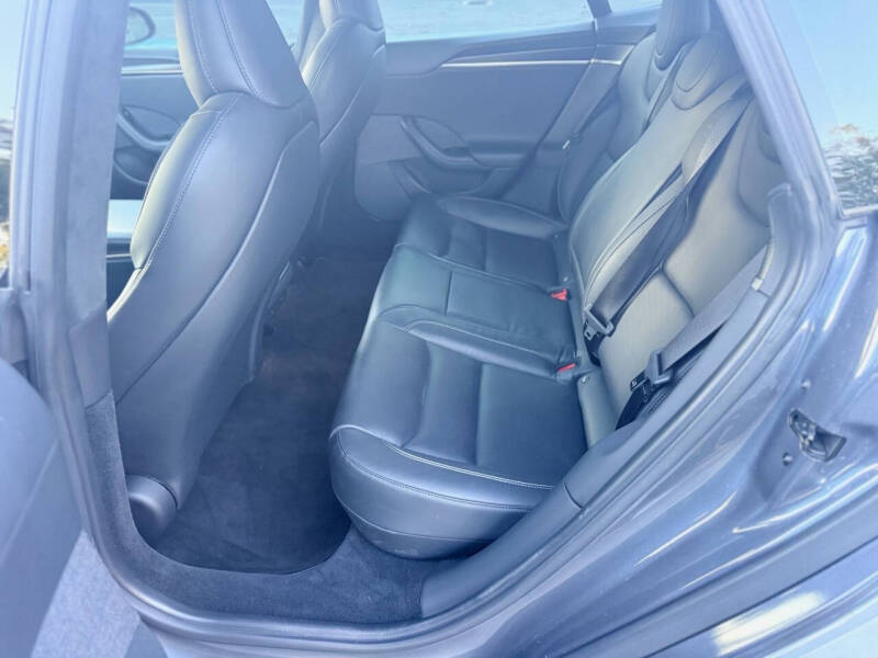 2022 Tesla Model S Plaid