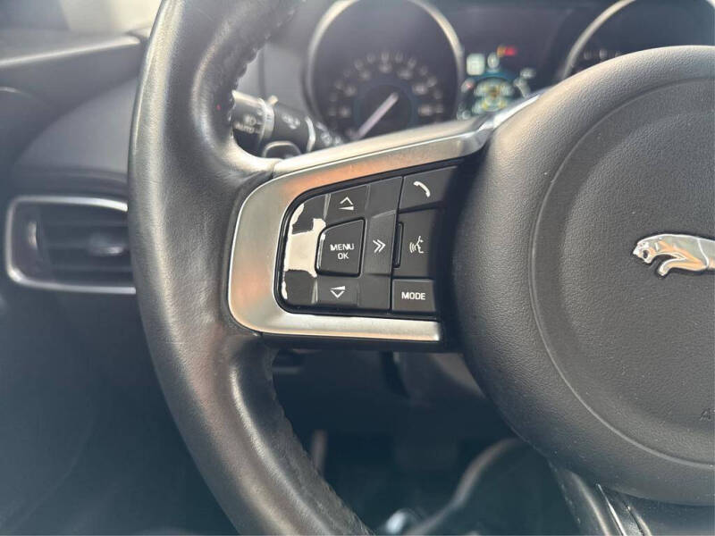 2020 Jaguar F-PACE 25t Prestige