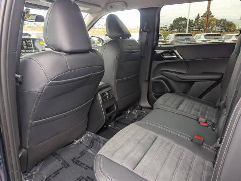 2025 Mitsubishi Outlander PHEV SE