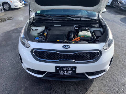 2017 Kia Niro LX