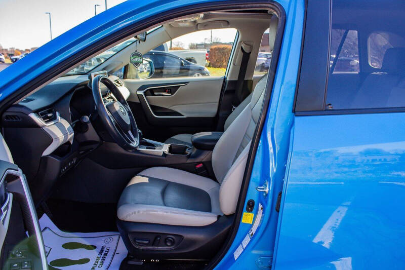 2021 Toyota RAV4 XLE Premium