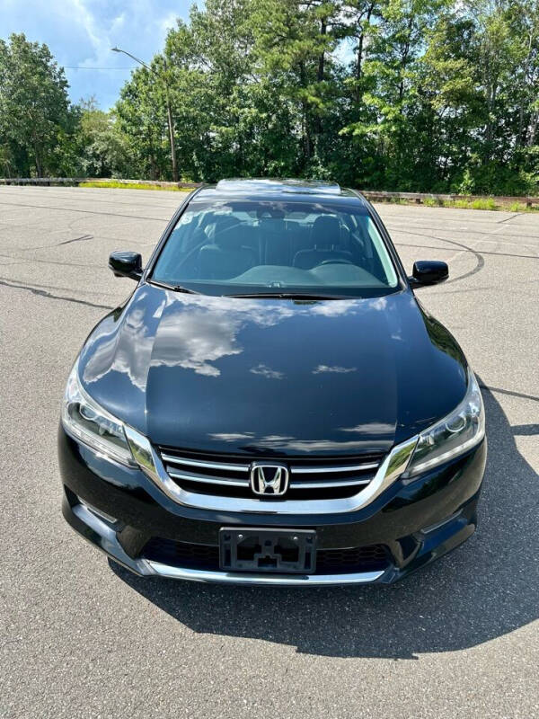 2013 Honda Accord for sale at Plug Autos in Hackettstown NJ