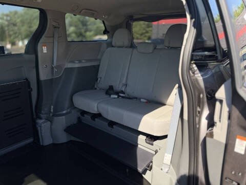 2020 Toyota Sienna XLE 8-Passenger